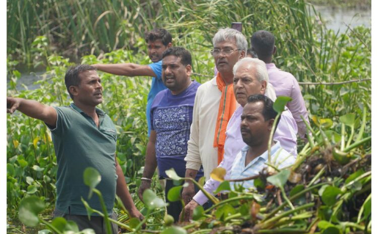  Haridwar: गंगा स्वच्छता अभियान में हरिद्वार सांसद त्रिवेंद्र सिंह रावत की अगुवाई में बाणगंगा तट पर चला स्वच्छता अभियान