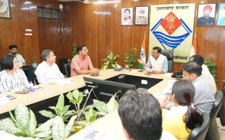 Dehradun: देहरादून की यातायात समस्या के समाधान को लेकर मुख्य सचिव आनंद बर्द्धन की अहम बैठक, दिए सख्त निर्देश