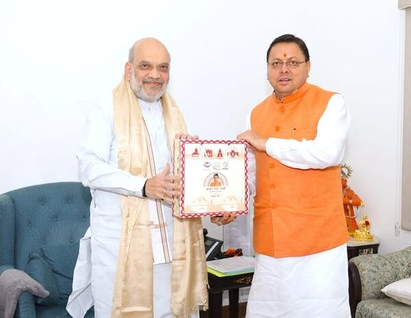  Uttarakhand: दिल्ली में मुख्यमंत्री पुष्कर सिंह धामी की केंद्रीय गृह मंत्री अमित शाह से मुलाकात, साइबर सेंटर और निवेश उत्सव पर हुई चर्चा