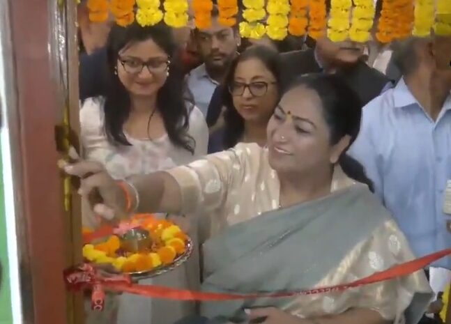 Ayushman Arogya Mandir: दिल्ली की मुख्यमंत्री रेखा गुप्ता ने तीस हजारी कोर्ट परिसर में आयुष्मान आरोग्य मंदिर का उद्घाटन किया