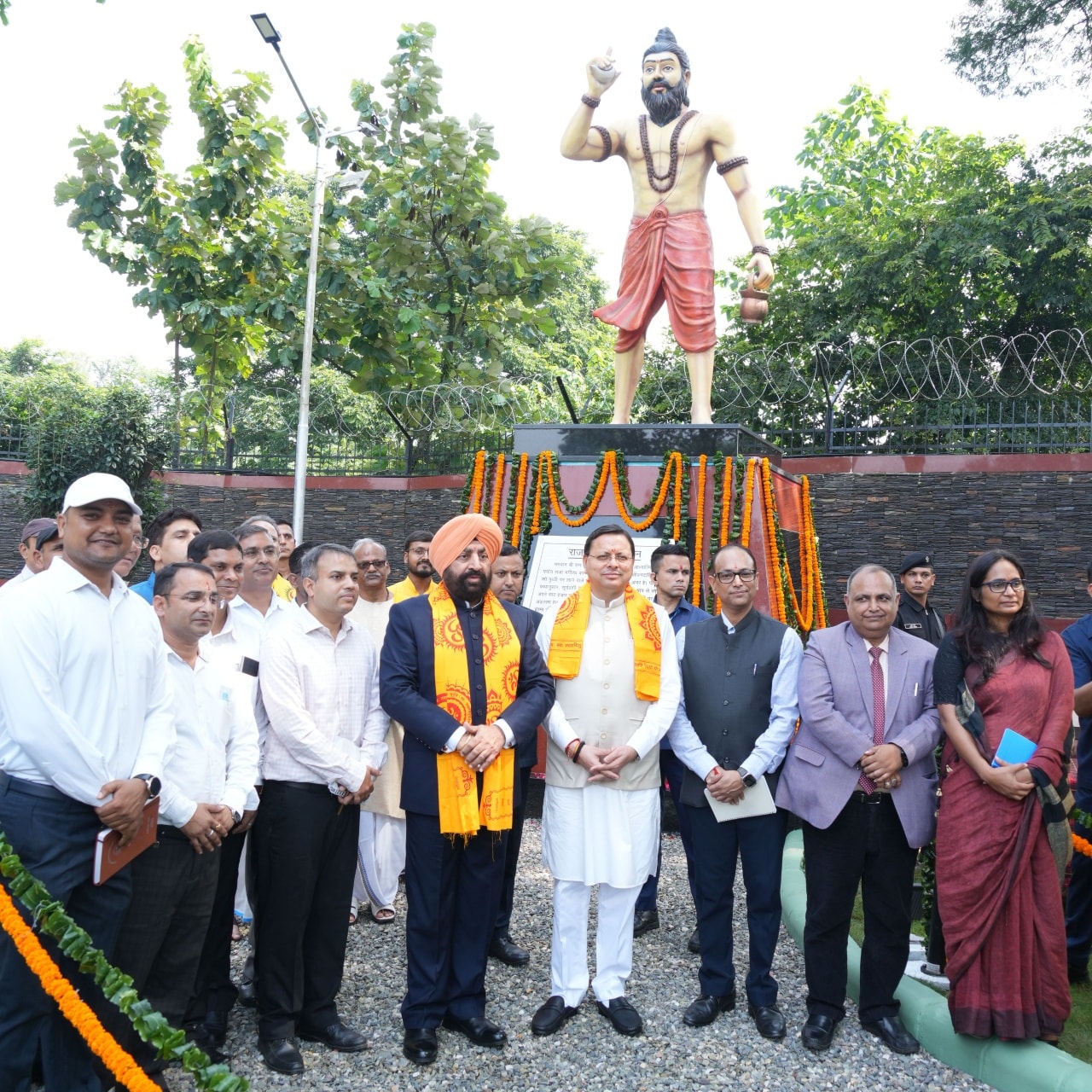 Bhagirath Udyan: राज्यपाल और मुख्यमंत्री ने राजभवन परिसर में भगीरथ उद्यान का उद्घाटन किया 2 552304454 1100169072286123 2571530258858333605 n