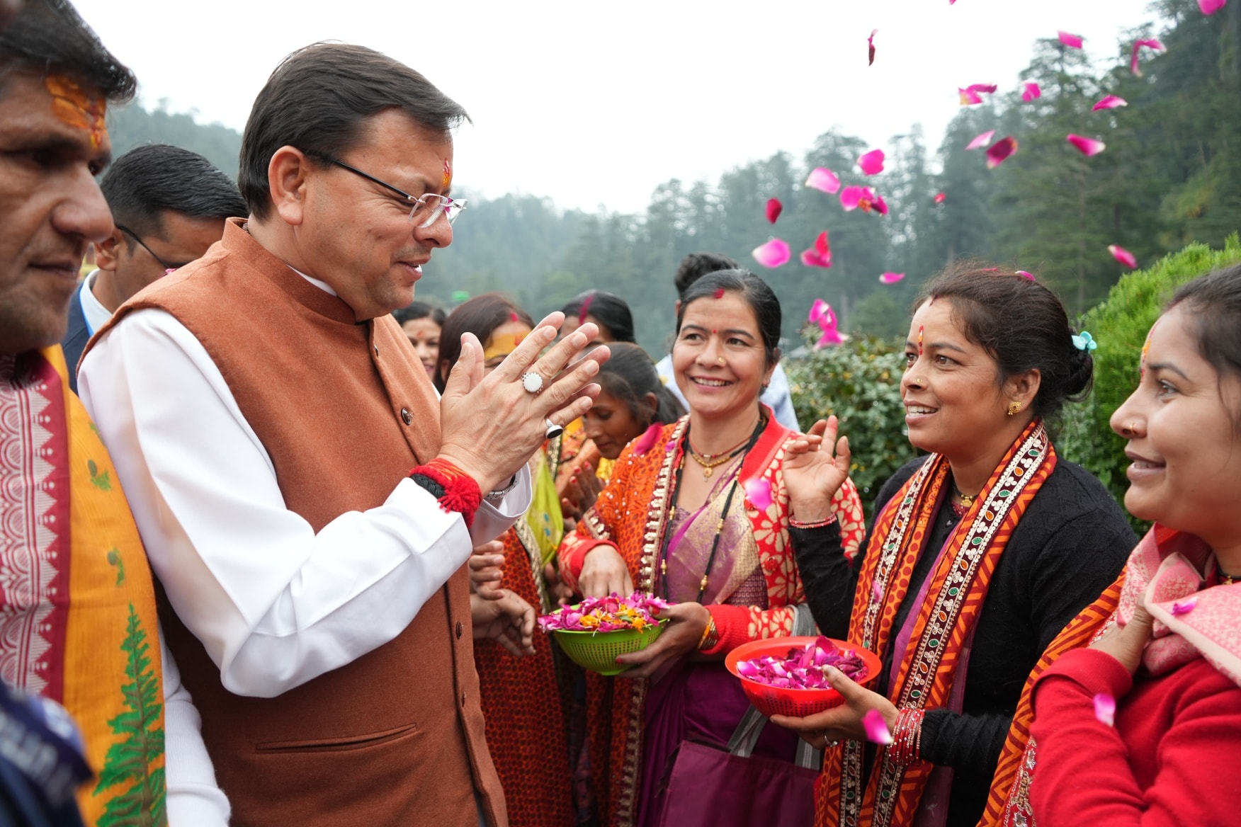 Jageshwar Dham: मुख्यमंत्री पुष्कर सिंह धामी ने जागेश्वर धाम में की पूजा-अर्चना, 76.78 करोड़ रुपये की योजनाओं का किया लोकार्पण और शिलान्यास 1 571269749 1131203642515999 3437502089277013155 n