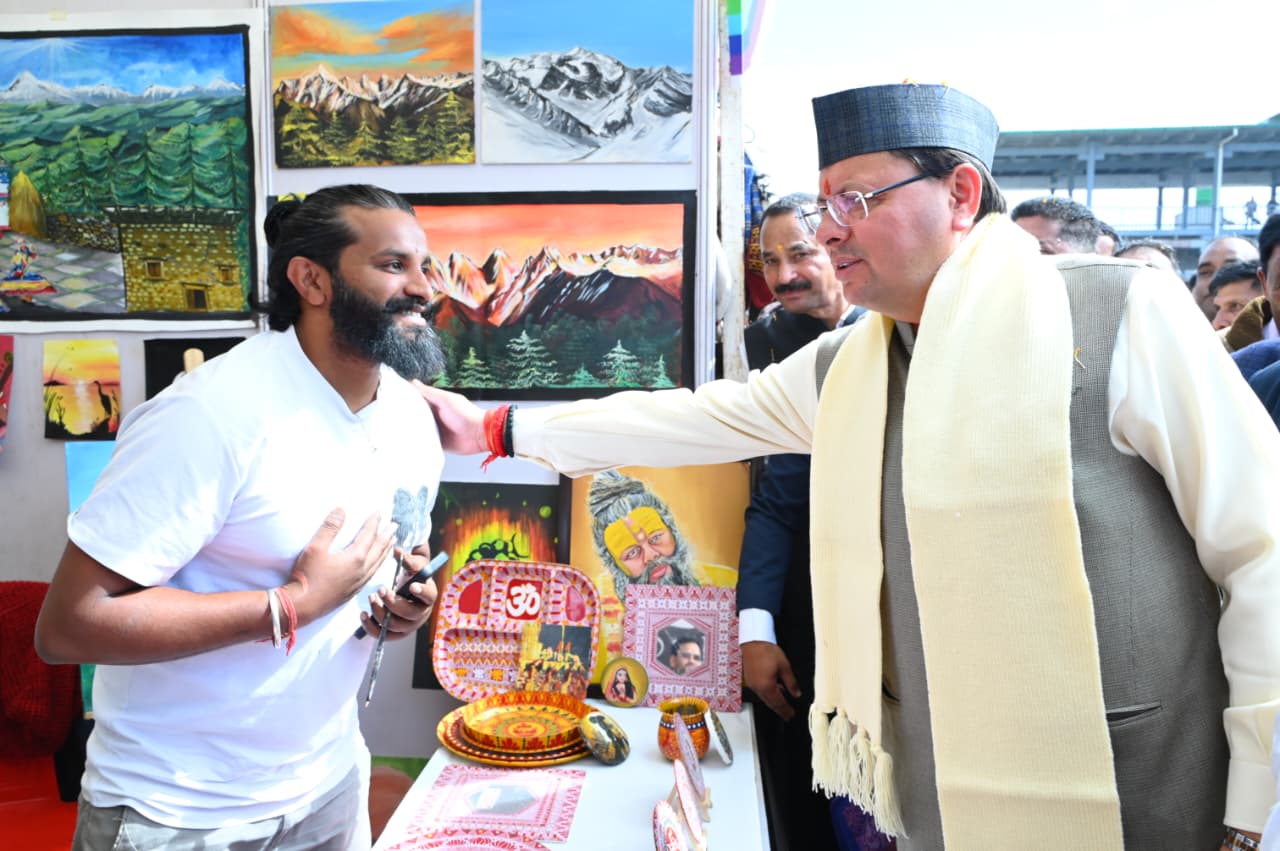 Pithoragarh Development: पिथौरागढ़ में मुख्यमंत्री धामी ने किया 85.14 करोड़ की विकास योजनाओं का लोकार्पण और शिलान्यास, कहा—सहकारिता से आत्मनिर्भरता का मार्ग प्रशस्त हो रहा उत्तराखंड 1 CM Photo 15 dt. 29 October 2025