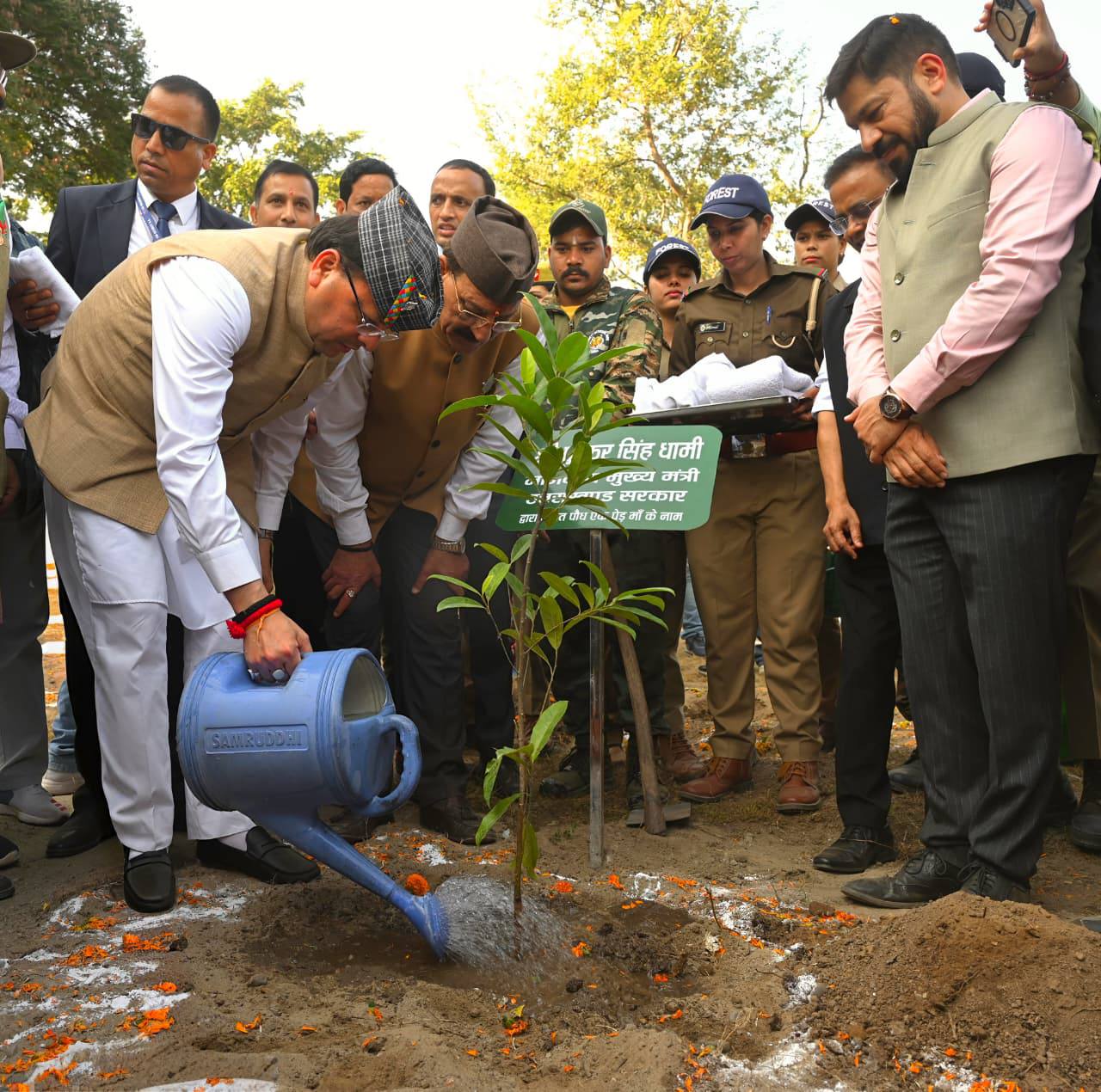 Ramnagar Jan-Van Mahotsav: मुख्यमंत्री पुष्कर सिंह धामी ने रामनगर में राज्य स्तरीय जन-वन महोत्सव का किया शुभारंभ 4 578271642 1138635961772767 5726725753835770360 n