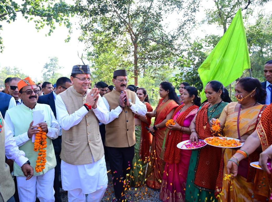 Ramnagar Jan-Van Mahotsav: मुख्यमंत्री पुष्कर सिंह धामी ने रामनगर में राज्य स्तरीय जन-वन महोत्सव का किया शुभारंभ 2 578273839 1138635835106113 148537687885168342 n