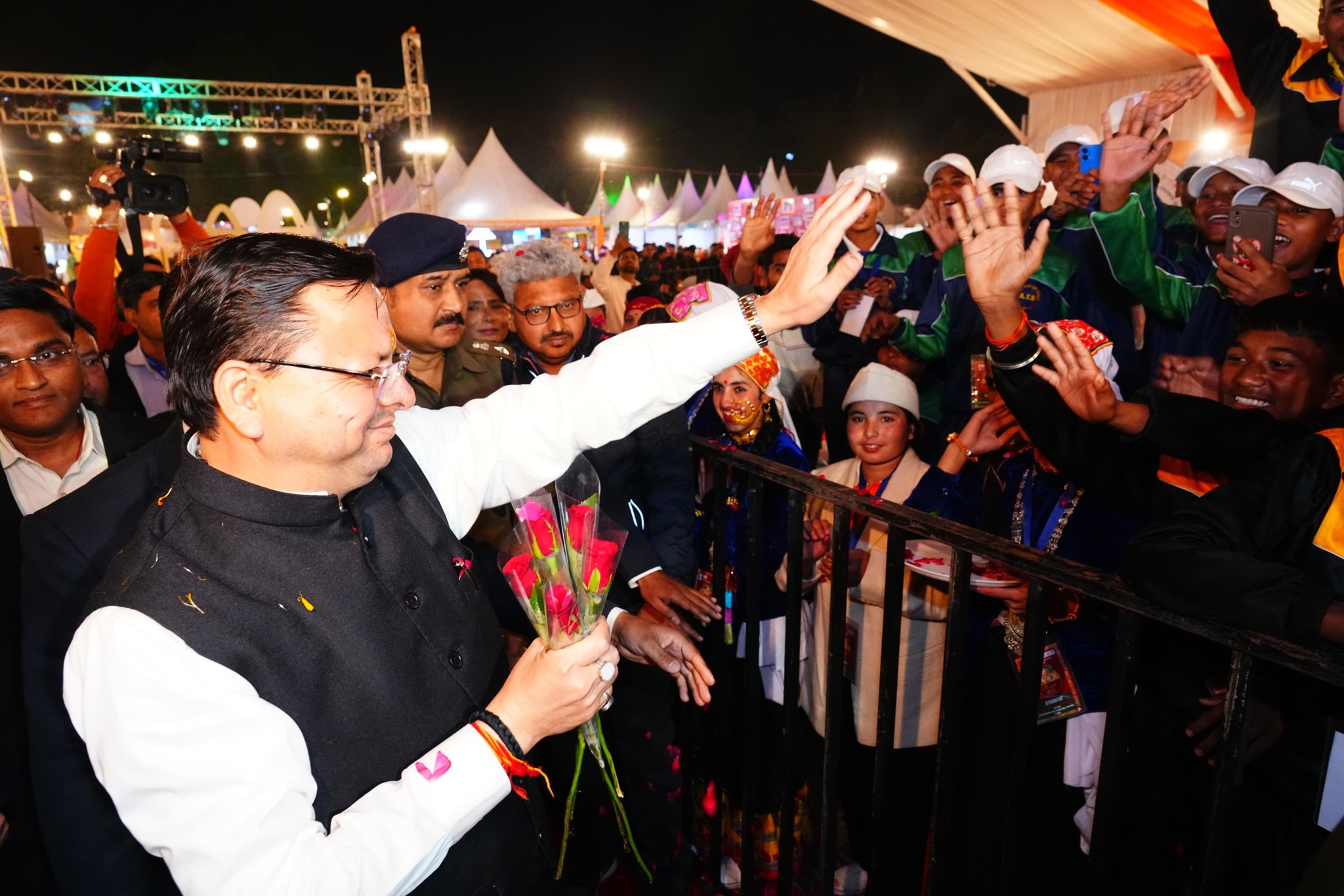 Birsa Munda Jayanti: जनजातीय गौरव दिवस पर देहरादून में उमड़ा सम्मान का सैलाब, मुख्यमंत्री पुष्कर सिंह धामी रहे मुख्य अतिथि 2 582622406 1145992034370493 1242109499482167346 n