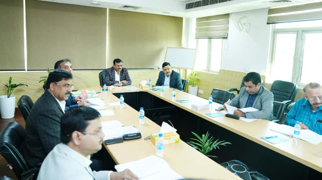 Uttarakhand Industrial Development: उत्तराखंड में औद्योगिक विकास का नया दौर, मुख्य सचिव आनंद बर्द्धन ने सिडकुल बोर्ड बैठक में दिए बड़े निर्देश 2 CS Photo 03 dt. 15 November 2025