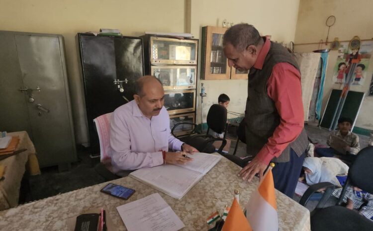 Haridwar: मुख्य विकास अधिकारी ने किया प्राथमिक स्वास्थ्य केन्द्र एवं राजकीय प्राथमिक विद्यालय का औचक निरीक्षण