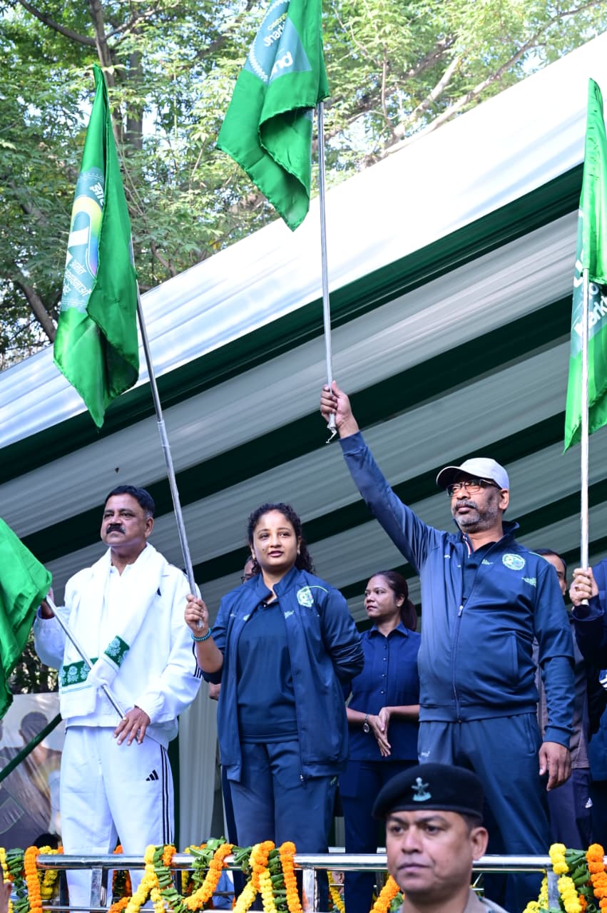 Run for Jharkhand: हेमन्त सोरेन ने हरी झंडी दिखाकर राज्य स्थापना के 25वें वर्ष की शुरुआत की 3 WhatsApp Image 2025 11 11 at 10.17.56 AM