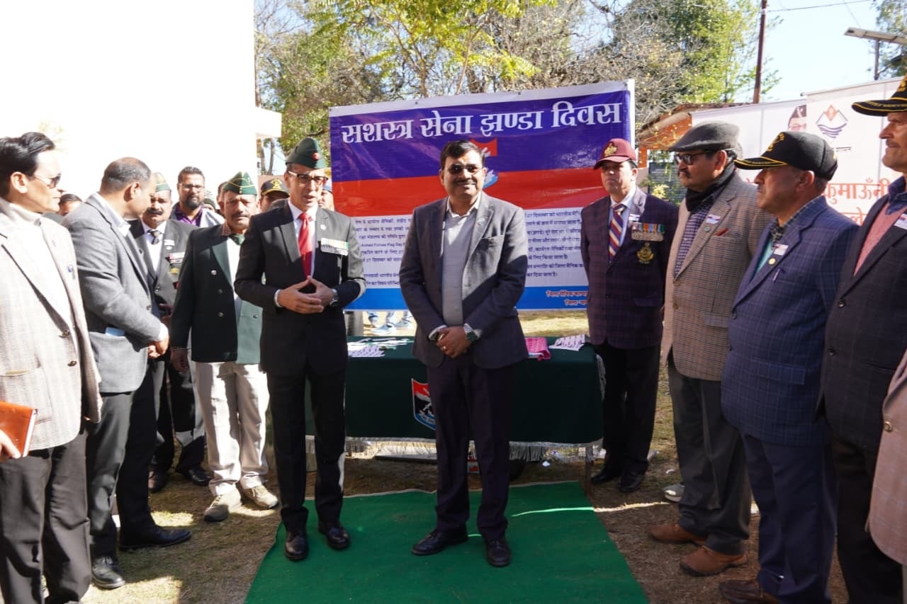 Armed Forces Flag Day: मुख्य सचिव आनंद बर्द्धन ने Armed Forces Flag Day पर भूतपूर्व सैनिकों को किया नमन 2 592265858 1158372046465825 2550163827956961183 n