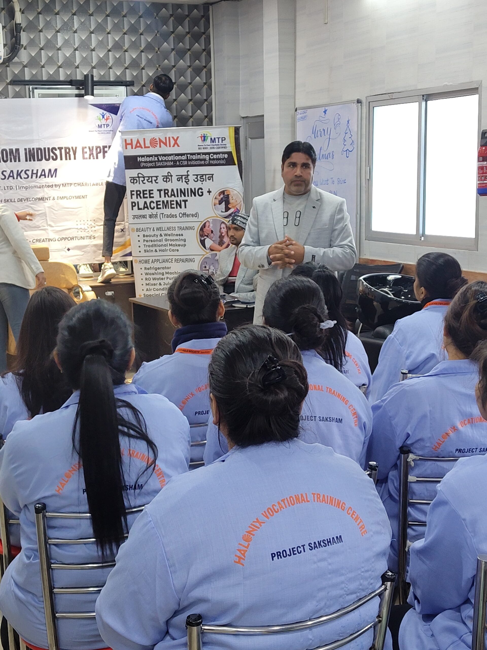 हरिद्वार: मुख्यमंत्री उद्यमशाला योजना और 'रीप' के माध्यम से युवाओं को मिला स्वरोजगार का मंत्र- 1 IMG 20251224 WA0041 scaled