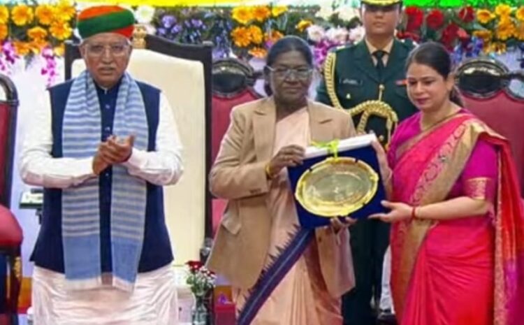  राष्ट्रपति ने राष्ट्रीय मतदाता दिवस पर बिजनौर की DM जसजीत कौर को राष्ट्रीय पुरस्कार से किया सम्मानित